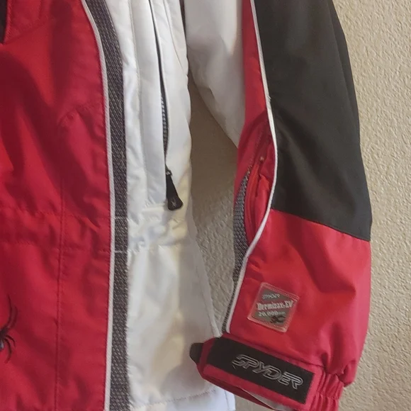 Gorgeous warm spyder jacket♥️ - Picture 5 of 9